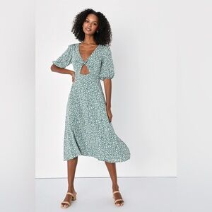Lulus Twist-Front Midi Dress in Sage Green Floral - Women’s Size Large